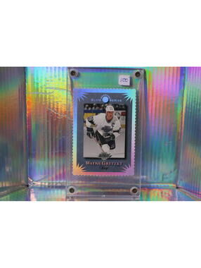 Wayne Gretzky 1994-95 Donruss Elite Series #5 Die-Cut 08651/10,000 KINGS 5 of 10